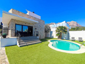 Tasteful villa in Comunidad Valenciana with pool